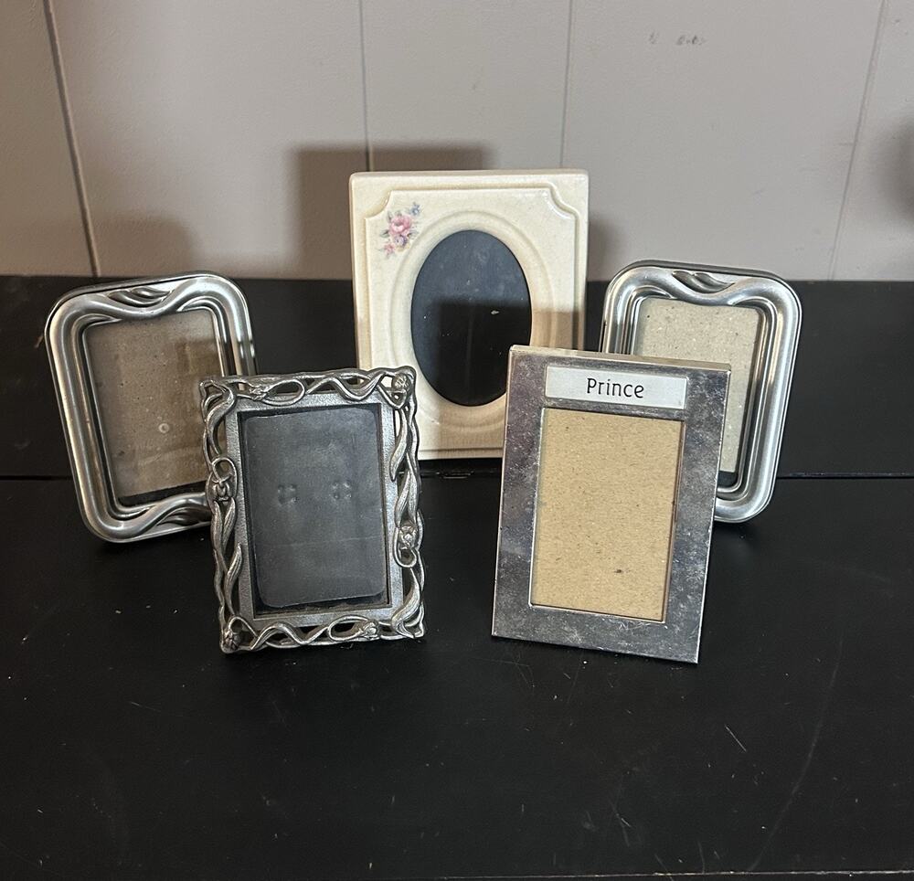 Lot of 5 Small Decorative Picture Frames Mixed Styles Vintage/Traditional